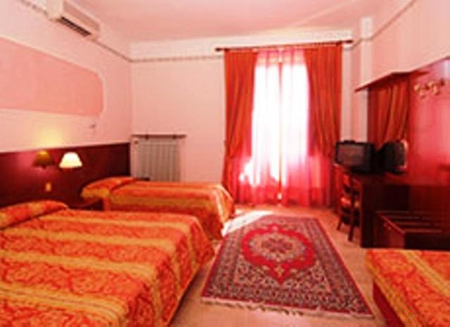 Habitació Triple Estàndard, Ristorante La Ginestra