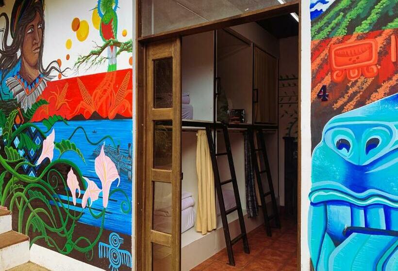 تختخواب در اتاق مشترک, Hostal Antigüeño