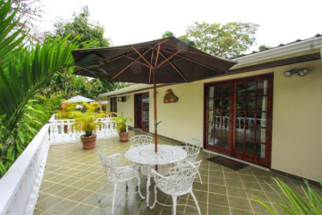 Номер Стандарт Трехместный, Hibiscus House Bed And Breakfast