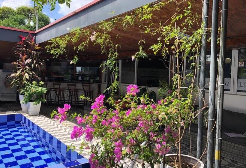 اتاق لوکس سه تخته, Holland Lodge Paramaribo