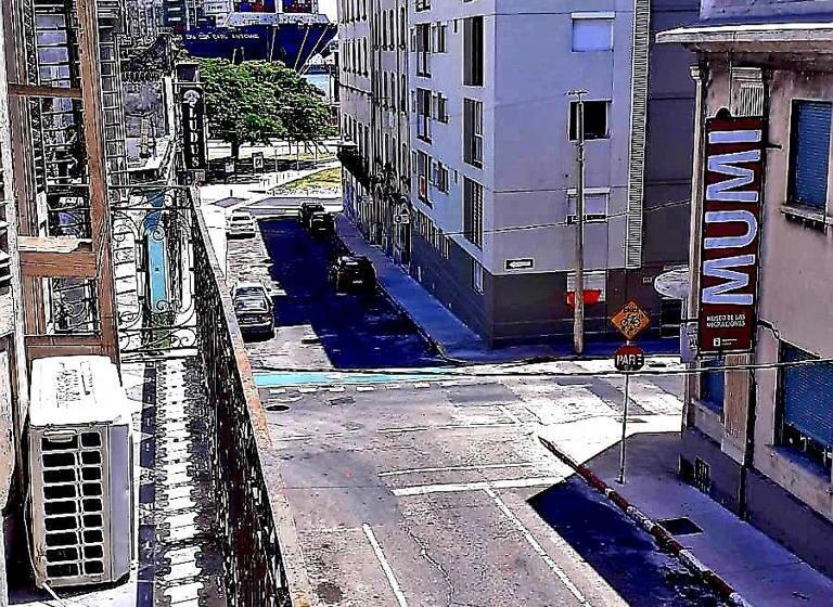 Номер Стандарт Совместная Ванная, Montevideo Port Hostel