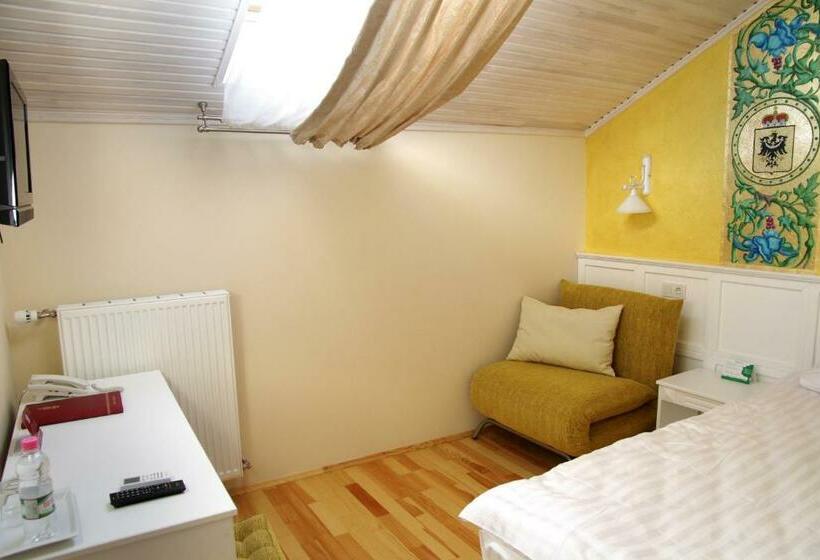 غرفة قياسية فردية, Fontush Boutique