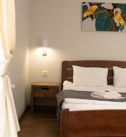 스탠다드 룸, Nebos Hotel & Restaurant