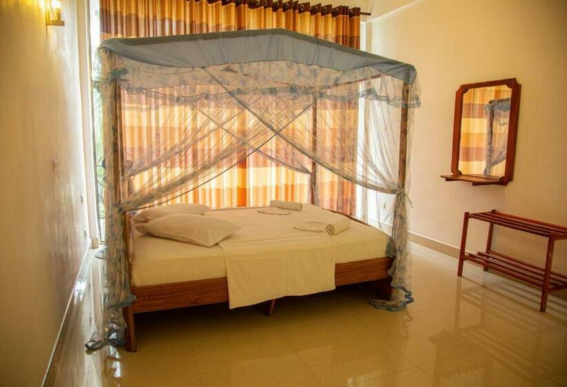 Номер Стандарт, Lake Edge Holiday Inn