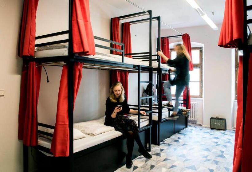 Кровать в Общей Комнате, Hostel Eleven
