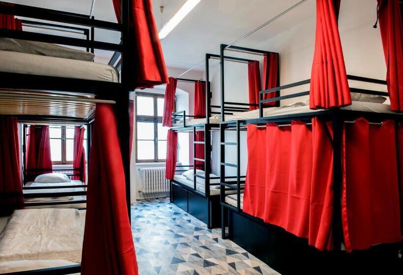 Кровать в Общей Комнате, Hostel Eleven