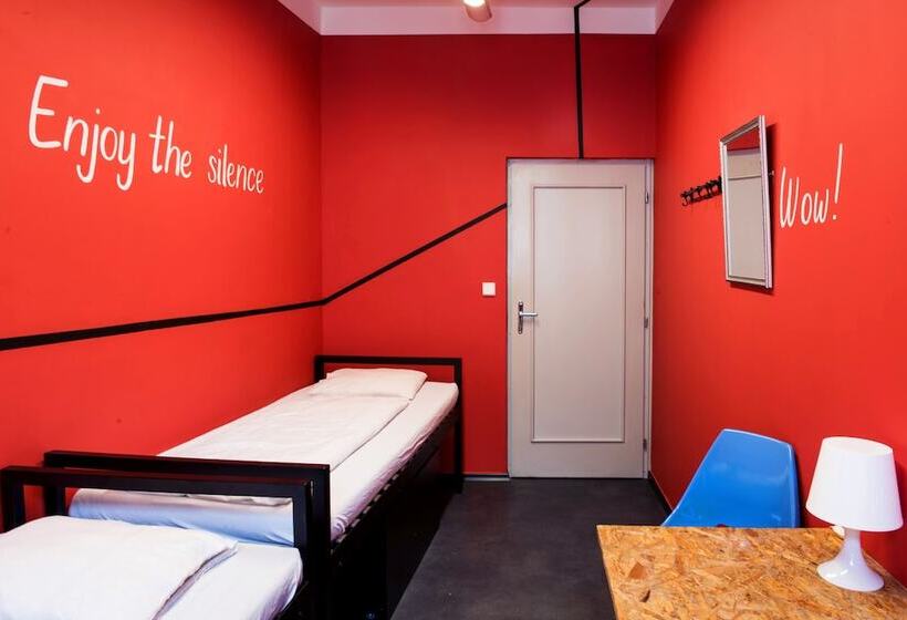 Номер Базовый Одноместный Совместный Санузел, Hostel Eleven