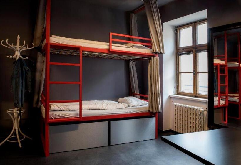 Кровать в Общей Комнате, Hostel Eleven
