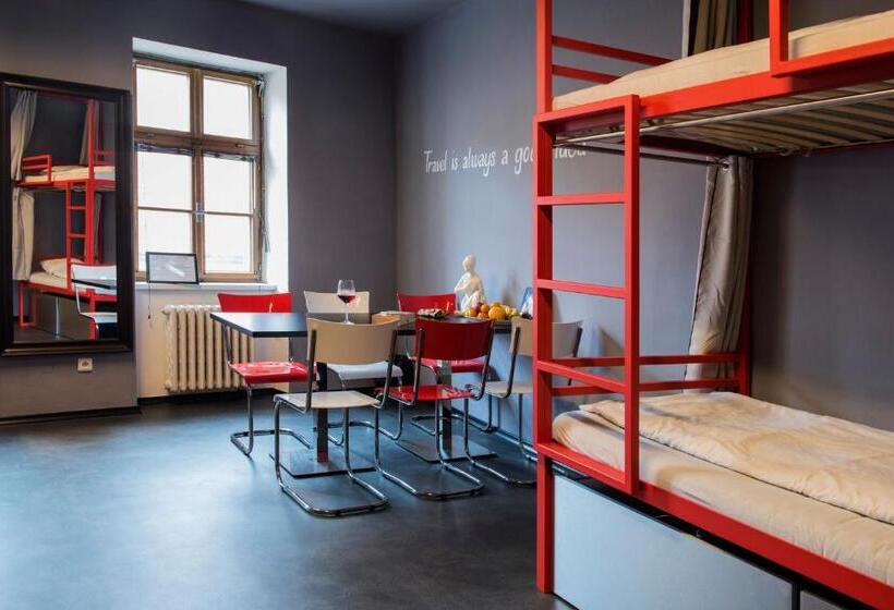 Кровать в Общей Комнате, Hostel Eleven