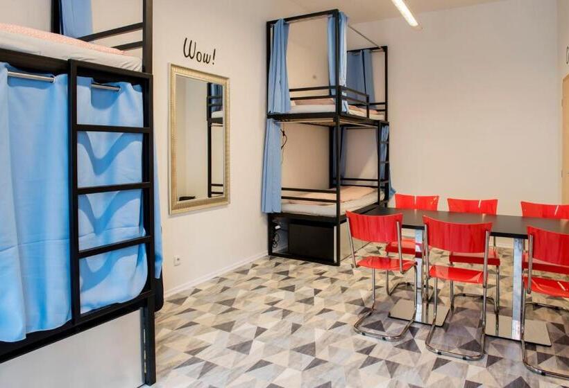 Кровать в Общей Комнате, Hostel Eleven