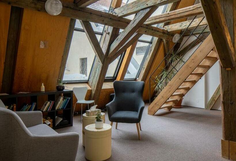 Номер Economy с общей ванной комнатой, A Hostel Zámecký Pivovar Litomyšl