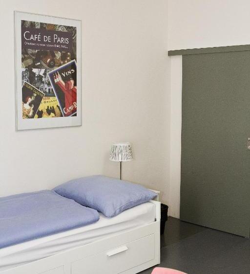 Номер Стандарт Адаптированный для Инвалидов, A Hostel Zámecký Pivovar Litomyšl