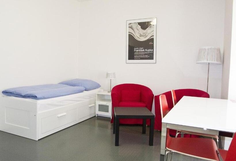 Номер Стандарт Адаптированный для Инвалидов, A Hostel Zámecký Pivovar Litomyšl
