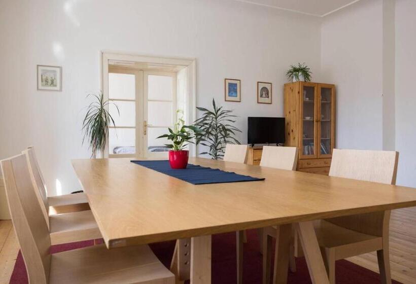 Апартаменты 2 Спальни, A Hostel Zámecký Pivovar Litomyšl