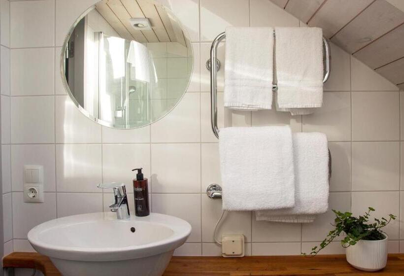 Дом 3 Спальни, Everts Sjöbods Bed & Breakfast