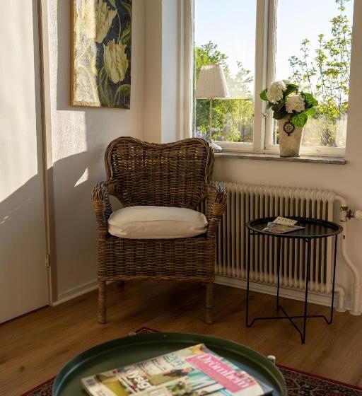 Дом 1 Спальня, Svabesholms Kungsgårds B&b Och Pensionat Stenshuvud