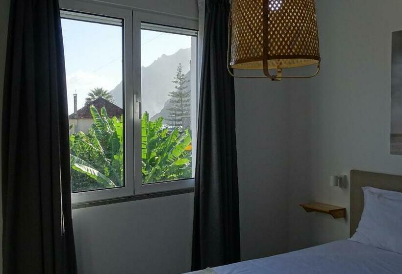 스탠다드 룸, Madeira Surf Camp