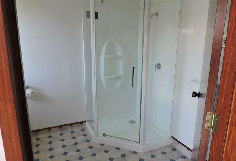Студия Стандарт, Andorra Motel