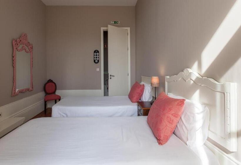 اتاق استاندارد, Being Porto Hostel