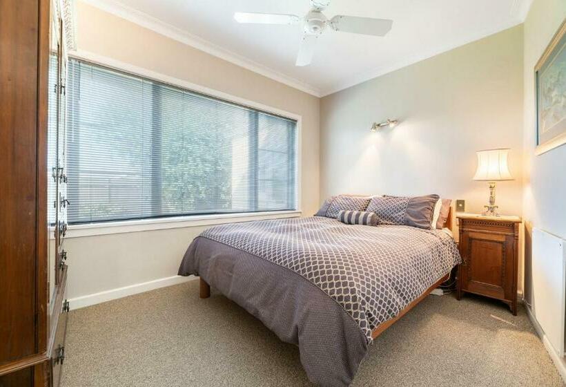 Номер Стандарт Вид на Сад, Grange Harbour View B&b