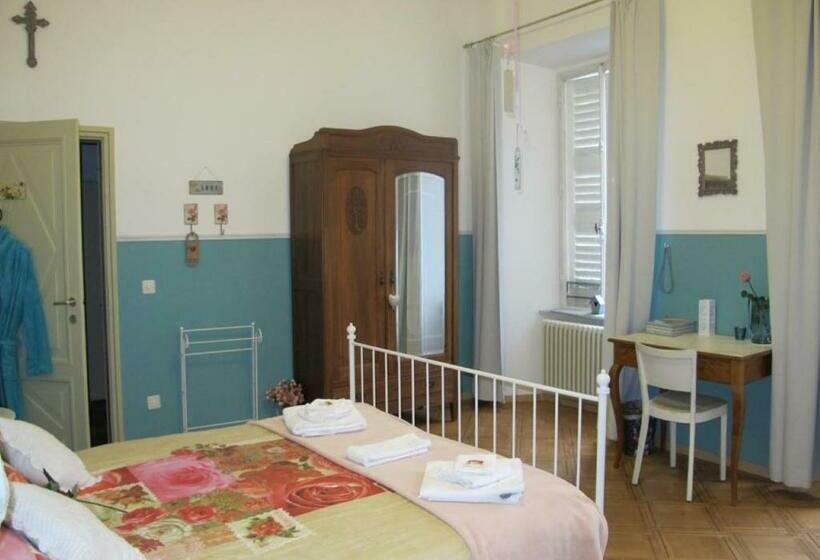 اتاق استاندارد با سرویس بهداشتی مشترک, Bed & Blessing / Casa Borgo