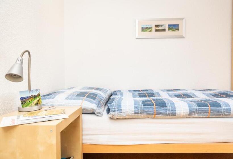 バスルーム共有のシングルスタンダード, Mybednbreakfast In Bottmingen