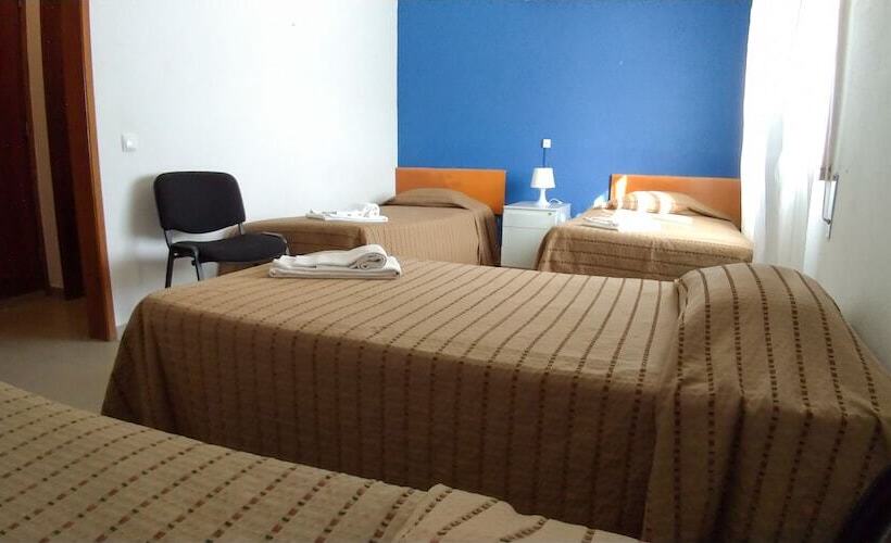 Четырехместный Номер Стандарт, E Nove Lounge Hostel Caffe