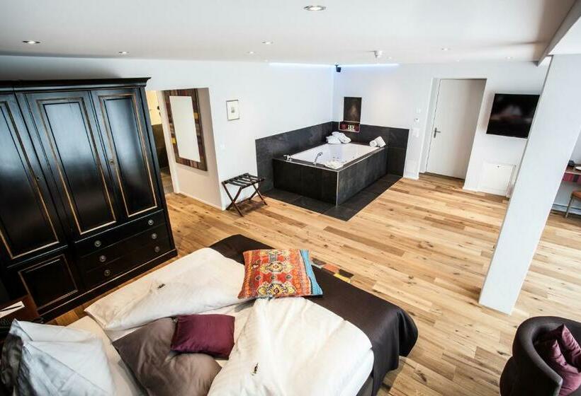 اتاق لوکس, Riviera Loft