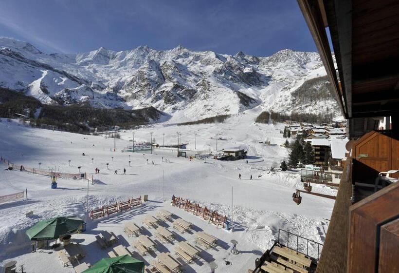 Семейный Номер Вид на Горы, The Larix Ski In Ski Out