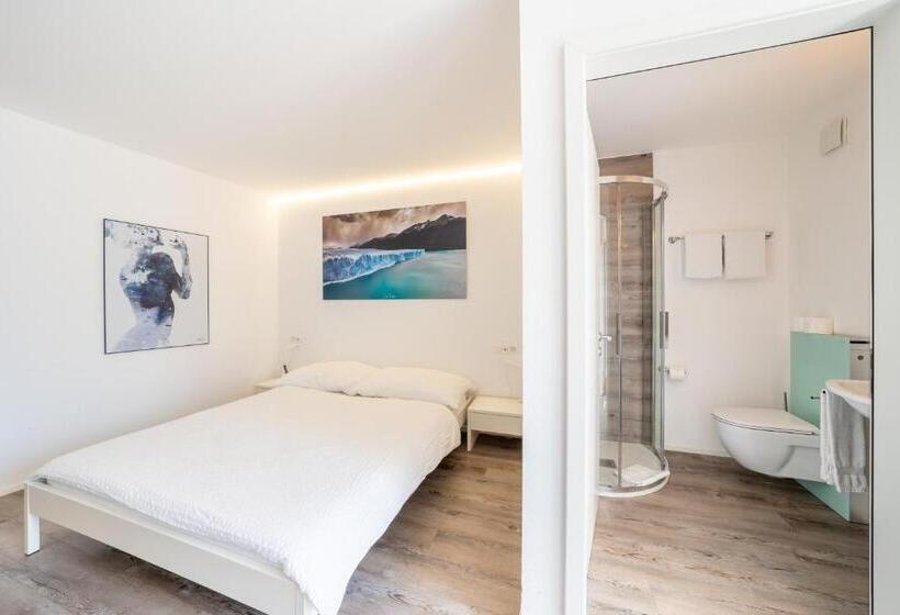 Номер Стандарт Вид на Озеро, Exclusive Boutique Hotel Elisabetta