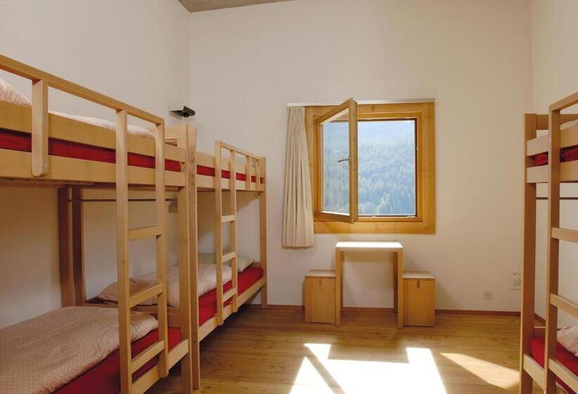 اتاق استاندارد با سرویس بهداشتی مشترک, Scuol Youth Hostel