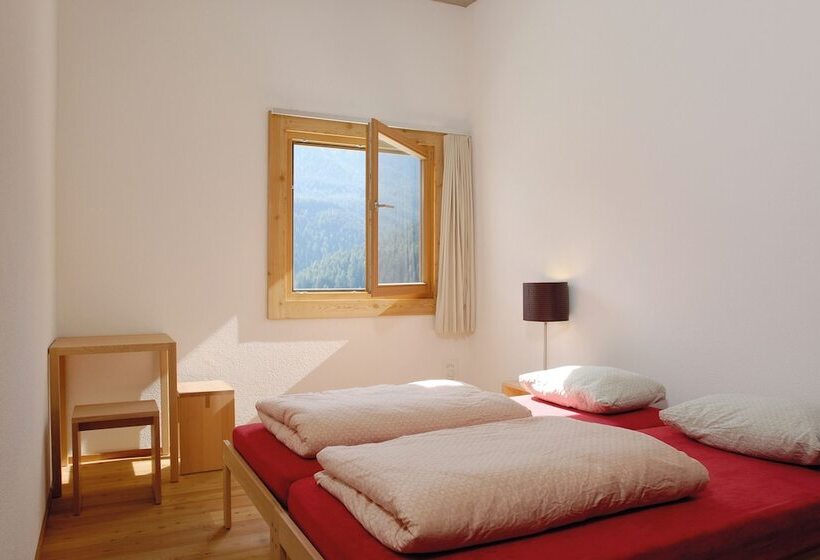 اتاق استاندارد یک نفره, Scuol Youth Hostel