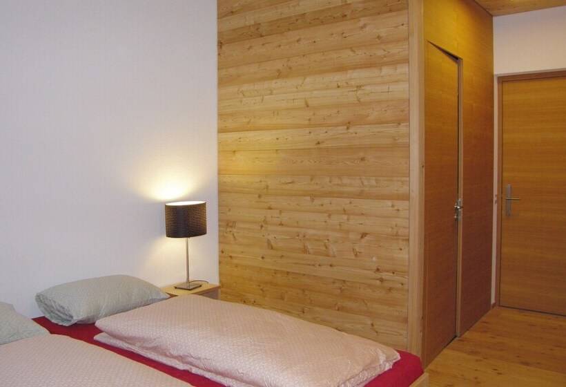 اتاق استاندارد, Scuol Youth Hostel