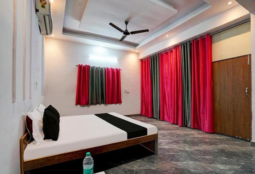Трехместный Номер Классика, Oyo Kvs Guest House