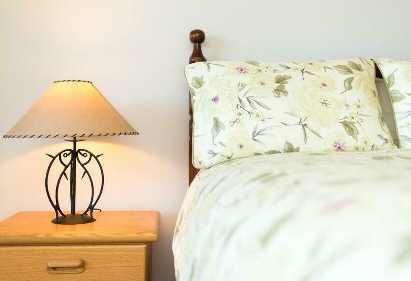 스위트, Madeira Park Oceanview Suites