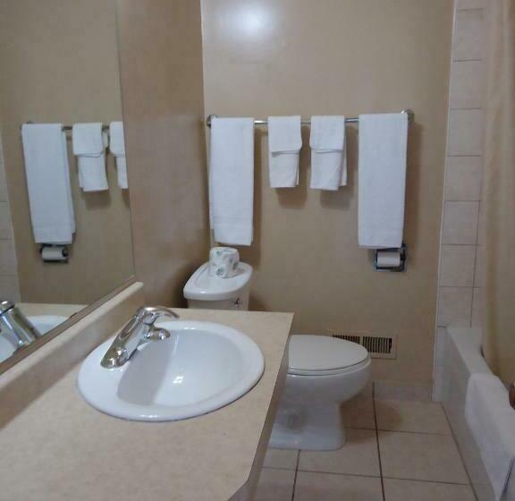 Номер Стандарт 2 Двуспальные Кровати, Kingsway Inn