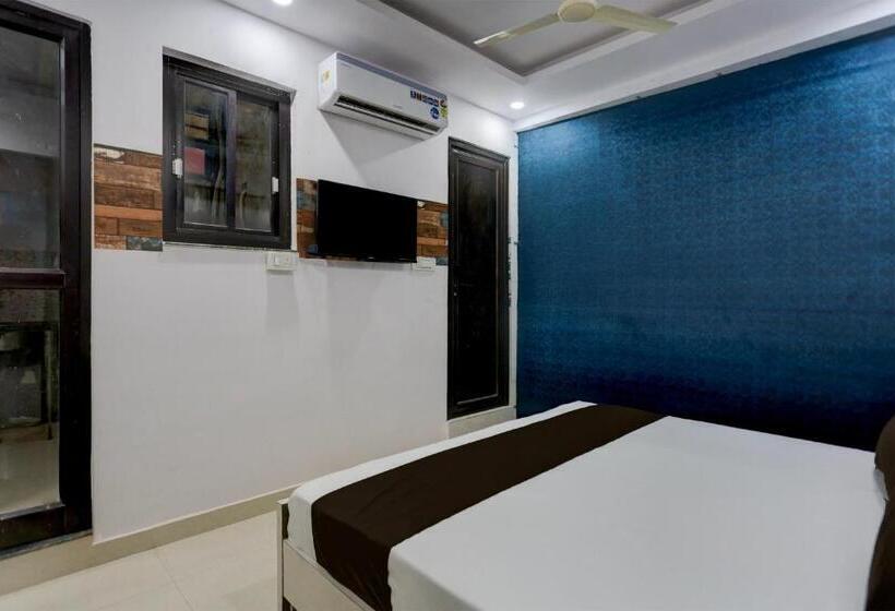 اتاق کلاسیک سه تخته, Oyo Flagship Hotel Om Shree