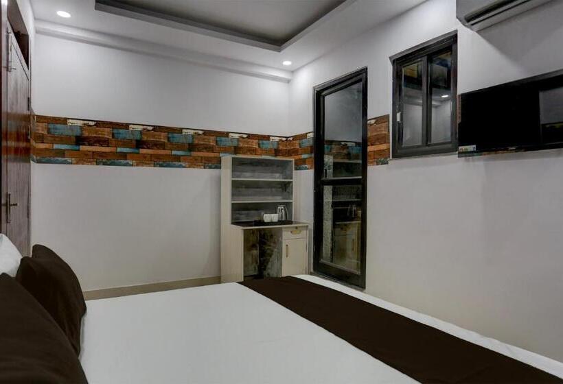اتاق کلاسیک سه تخته, Oyo Flagship Hotel Om Shree