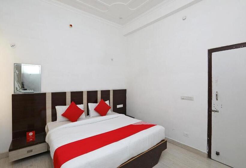 三人经典房间, Oyo Diamond Resort