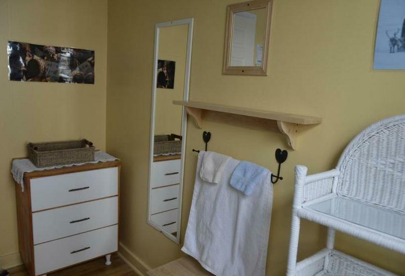 ダブルベッドスタンダードルーム, Auberge Internationale Le Tangon