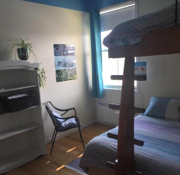 ダブルベッドスタンダードルーム, Auberge Internationale Le Tangon