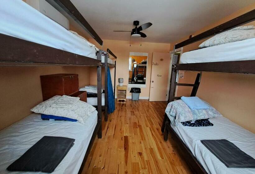 Кровать в Общей Комнате, Auberge Jeunesse à Loulou
