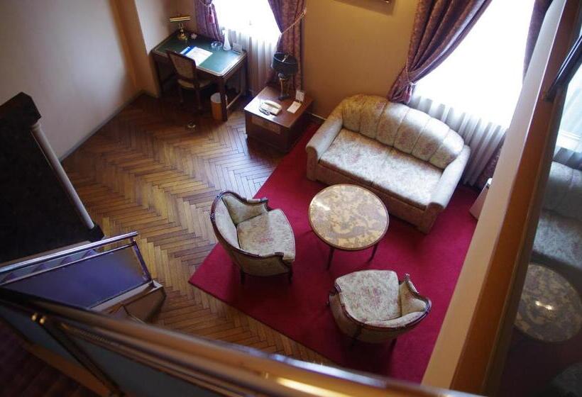 Номер Дюплекс, Gifu Castle Inn