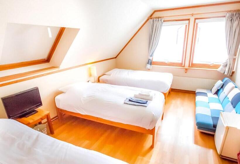 스탠다드 트리픔 룸 공동욕실, Rusutsu Lodges Pension Lilla Huset