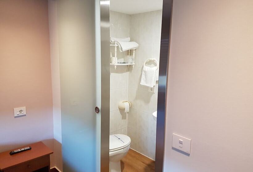 Номер Стандарт, Hostal Galicia Arteixo