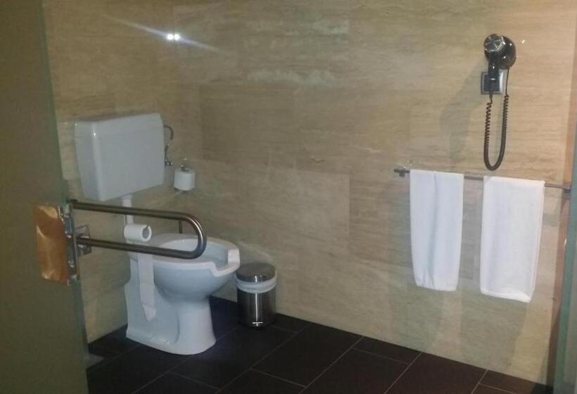 Номер Стандарт Адаптированный для Инвалидов, Escuderos Hotel Cruz