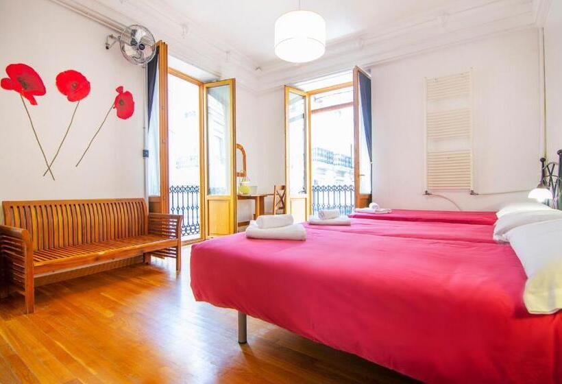 اتاق استاندارد سه نفره, Kasa Katia Guest House