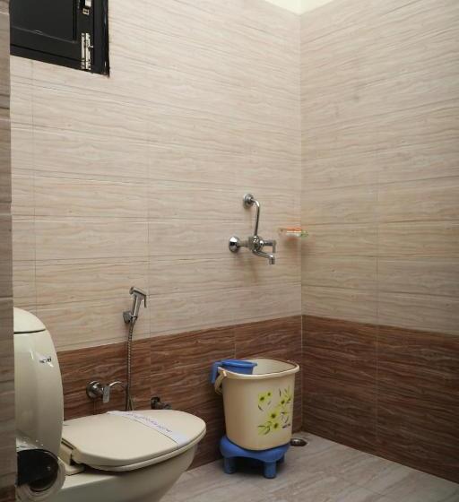 패밀리 스위트, Corbett Treat Resort