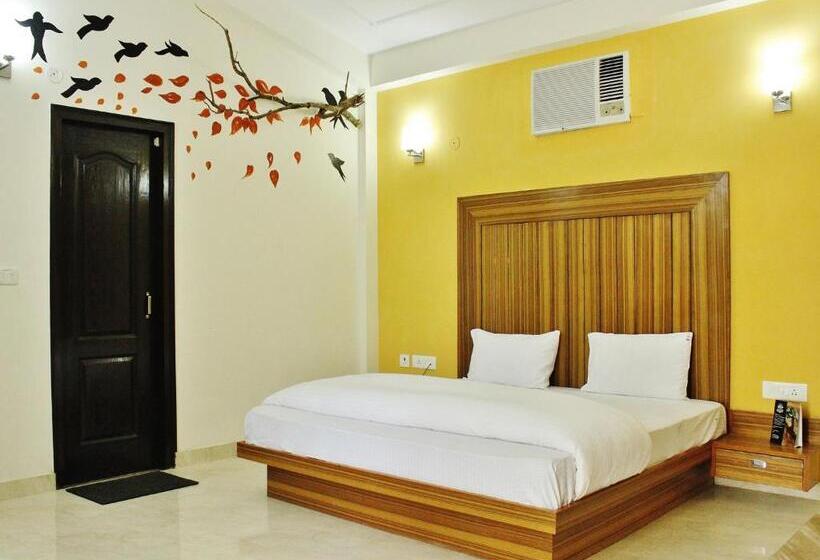 패밀리 스위트, Corbett Treat Resort