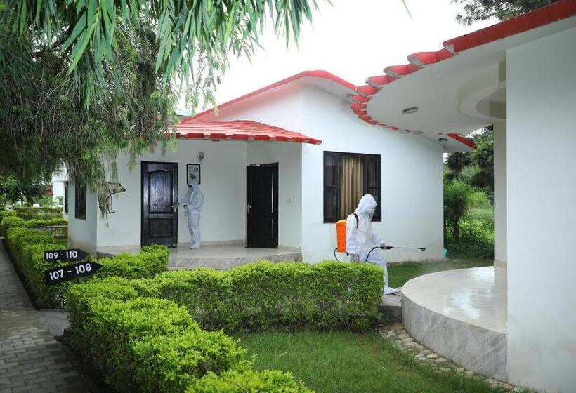 패밀리 스위트, Corbett Treat Resort